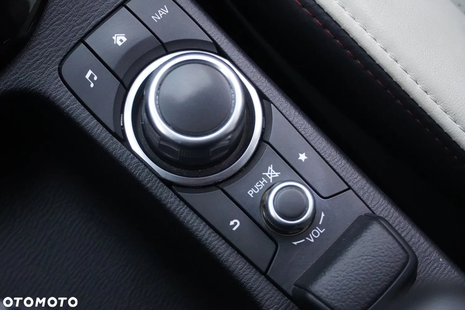 Mazda CX-3 2.0 Skypassion - 37