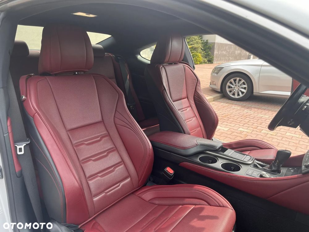 Lexus RC - 8
