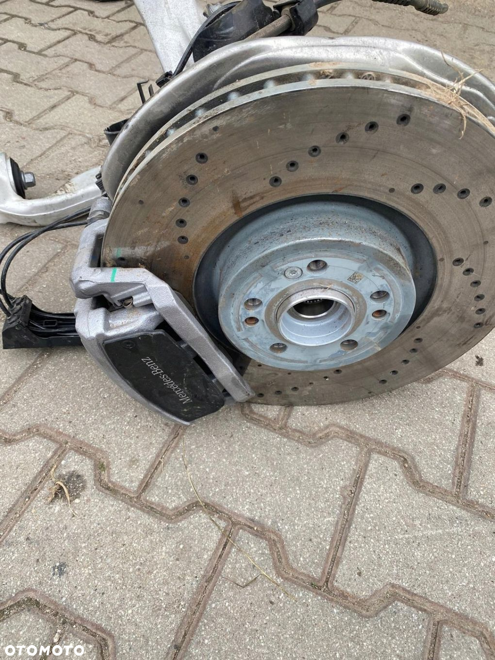 ZWROTNICA TARCZA ZACISK PRAWA MERCEDES GLE 167 LIFT - 2