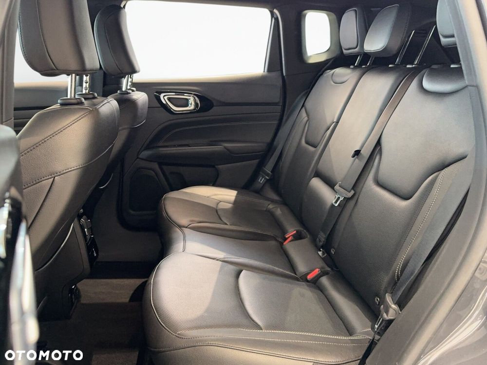 Jeep Compass - 13