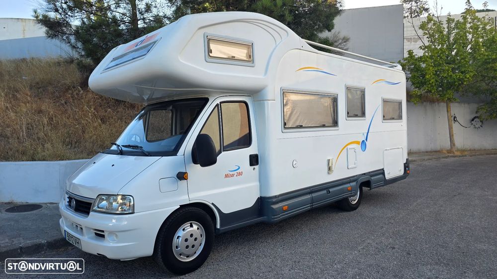 CI International Mizar 7 Metros Cama Casal Atrás Frigorifico Grande - 1