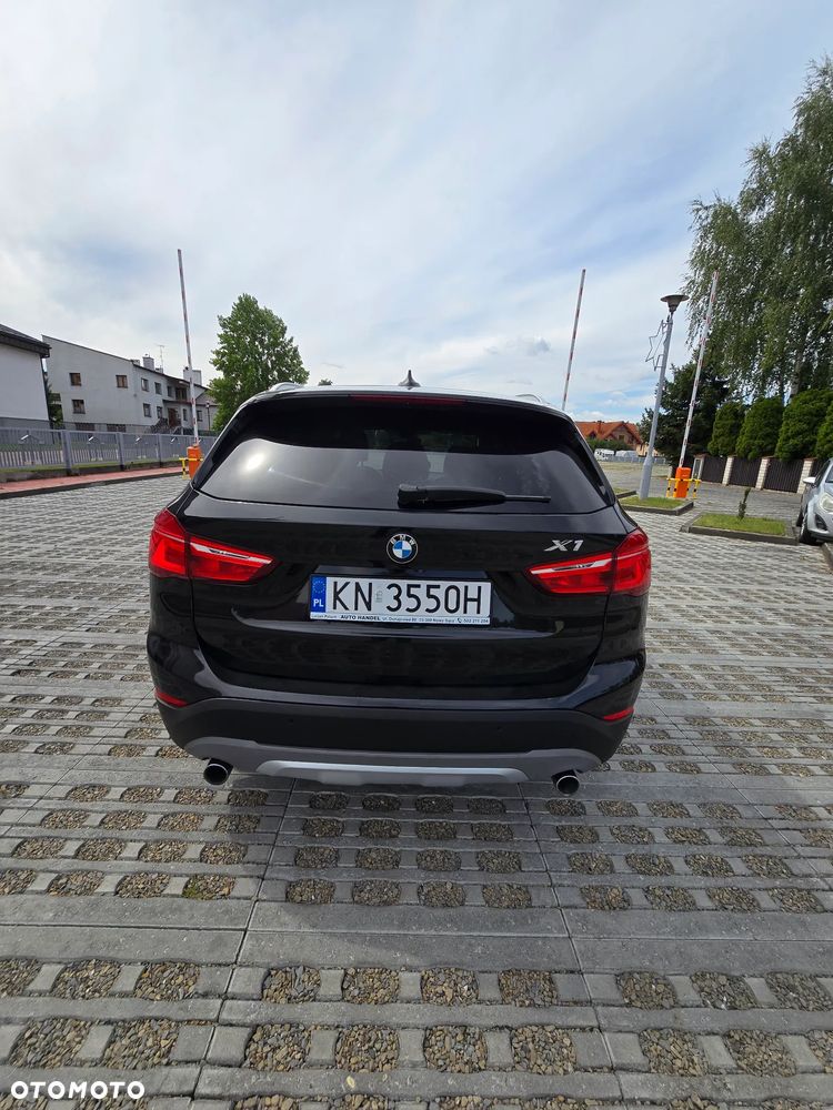 BMW X1 xDrive25i Sport Line sport - 11