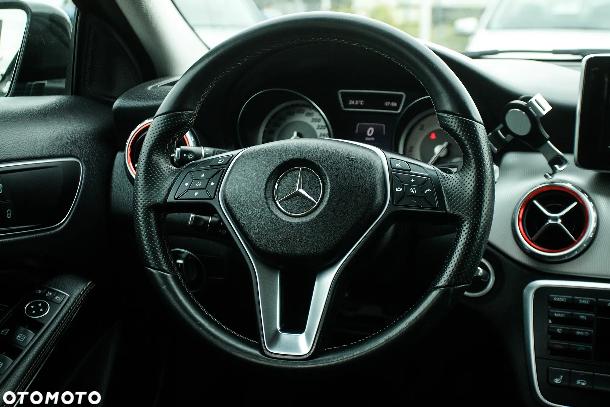 Mercedes-Benz GLA 220 CDI 4Matic 7G-DCT - 15