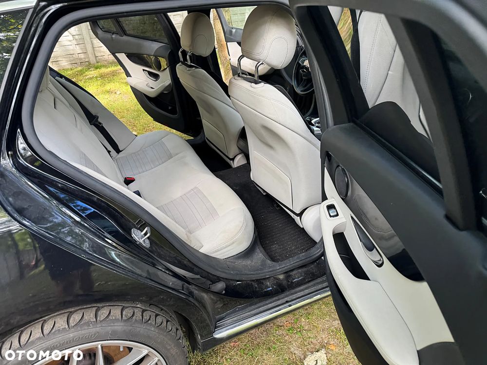 Mercedes-Benz Klasa C 220 d 4Matic 9G-TRONIC Avantgarde - 18