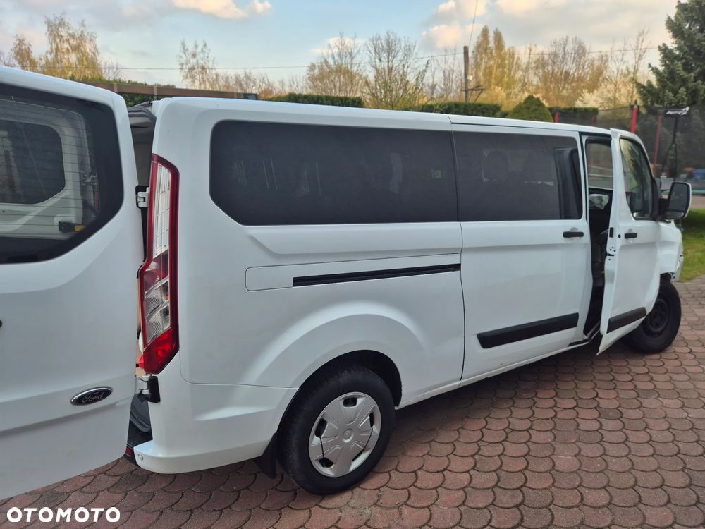 Ford Transit Custom 320 L2H1 Limited (bryg.) - 27