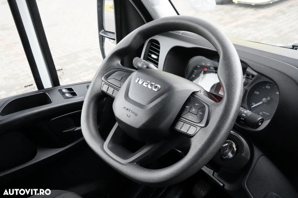 Iveco DAILY 35-160 / 4.3 M CONTAINER / TAIL / TWIN GVWR: 3500 KG / 2022 - 24