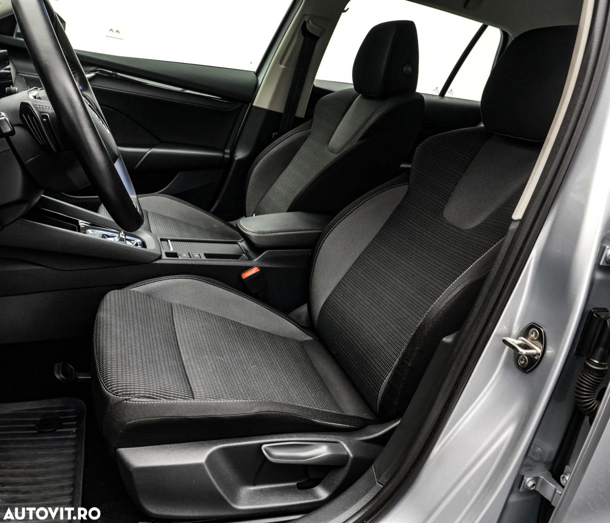 Skoda Octavia Combi 2.0 TDI DSG Style - 13