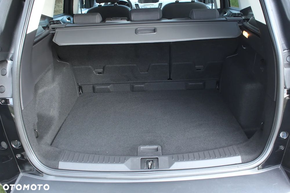 Ford Kuga 2.0 TDCi 2x4 Trend - 32