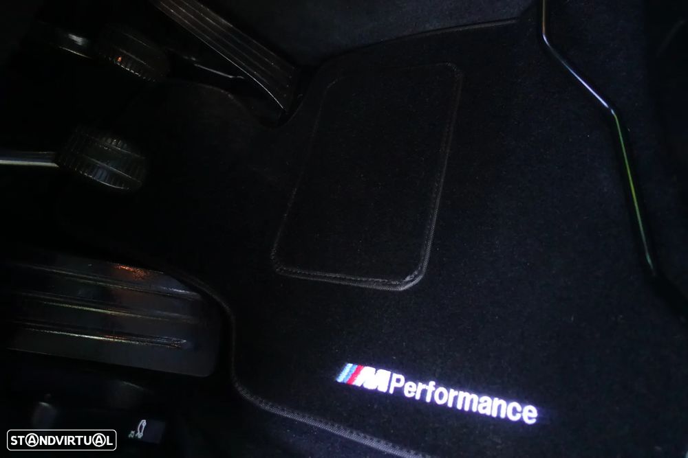 BMW 216 Active Tourer d Pack M - 40