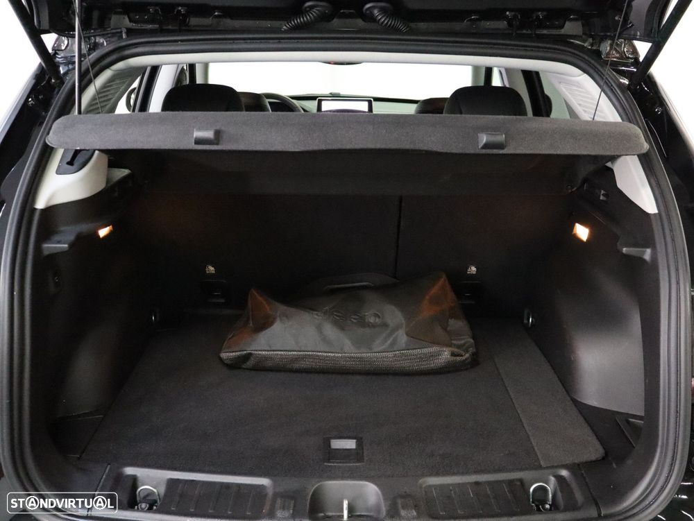 Jeep Compass 1.3 TG Limited - 33