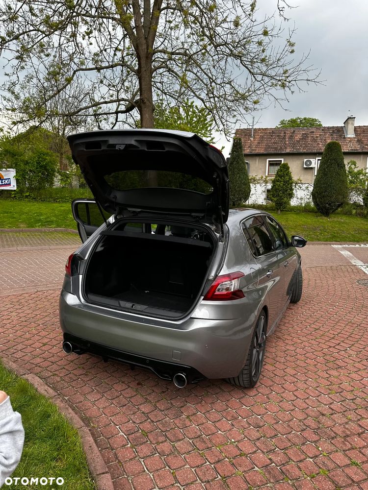 Peugeot 308 1.6 e-THP GTi by Sport S&S - 11