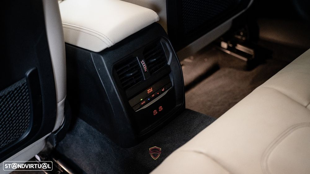 BMW 320 e Touring Line Luxury Auto - 42