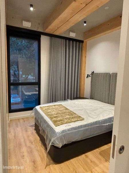 Vende-se Apartamento T0+2 junto à Universidade do Minho - Azurém - Grande imagem: 2/9
