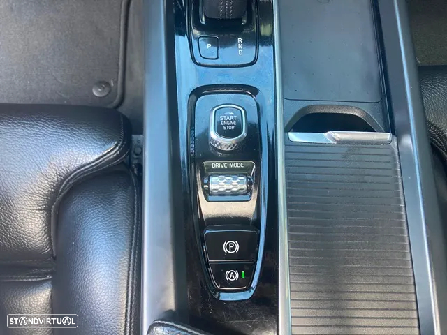 Volvo XC 60 2.0 T6 PHEV Inscription AWD - 34