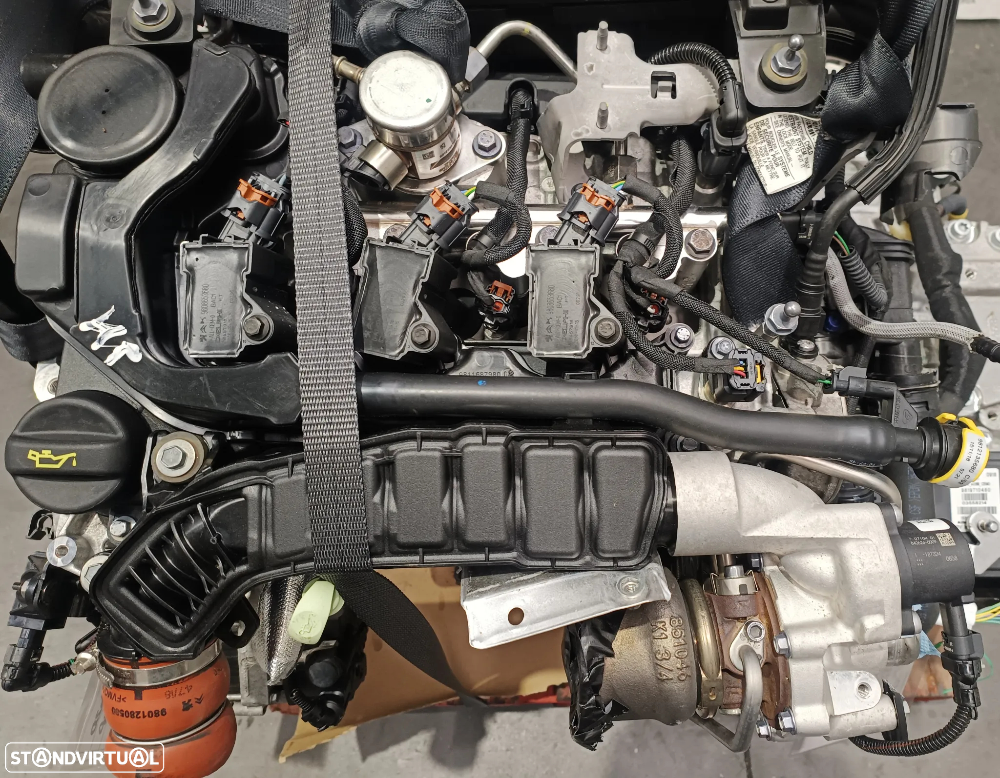 Motor PSA 1.2 HTP referência HN05, aproximadamente 32400 KMS . - 2