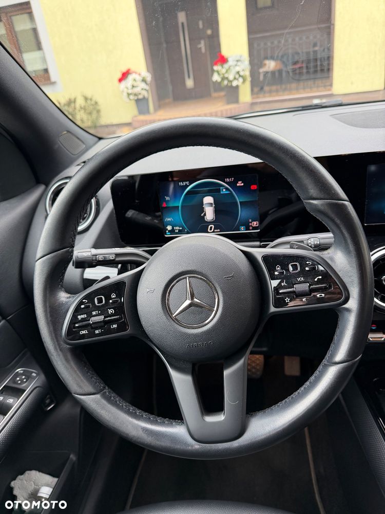 Mercedes-Benz GLA - 14