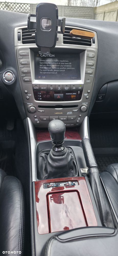 Lexus IS 220 D Prestige - 26