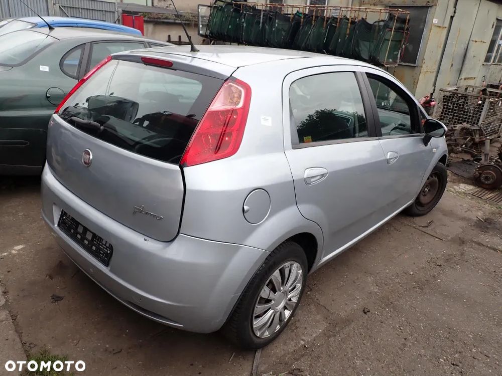 CZĘŚCI - Fiat Grande Punto 1,2 48kW 65KM 199A4000 FILM HB 5D 2009r. INDEX - 9676 - 5