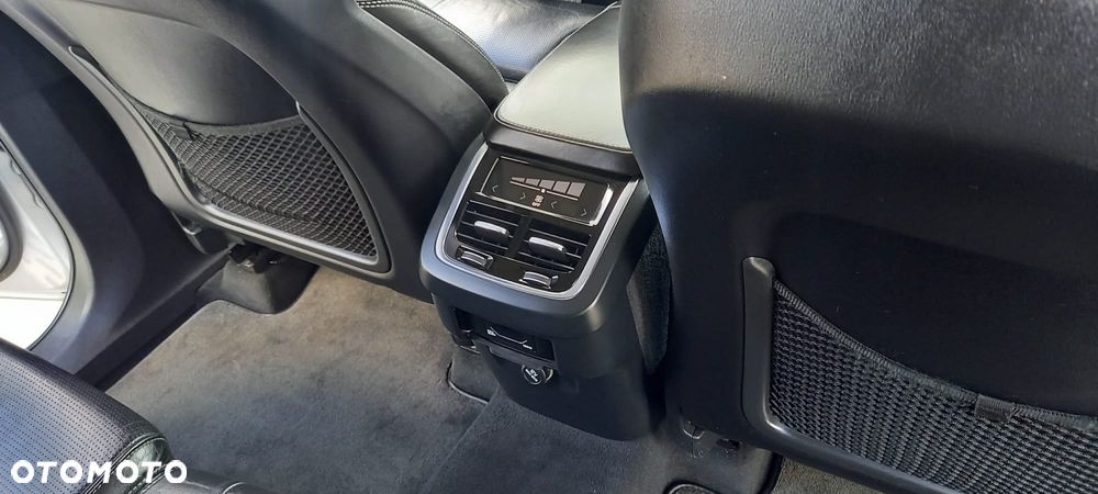 Volvo XC 90 D5 AWD Inscription - 24