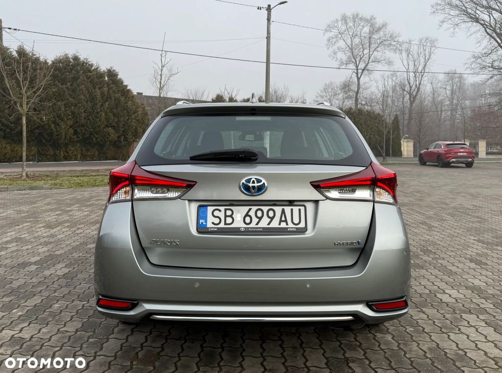 Toyota Auris Hybrid 135 Premium - 9