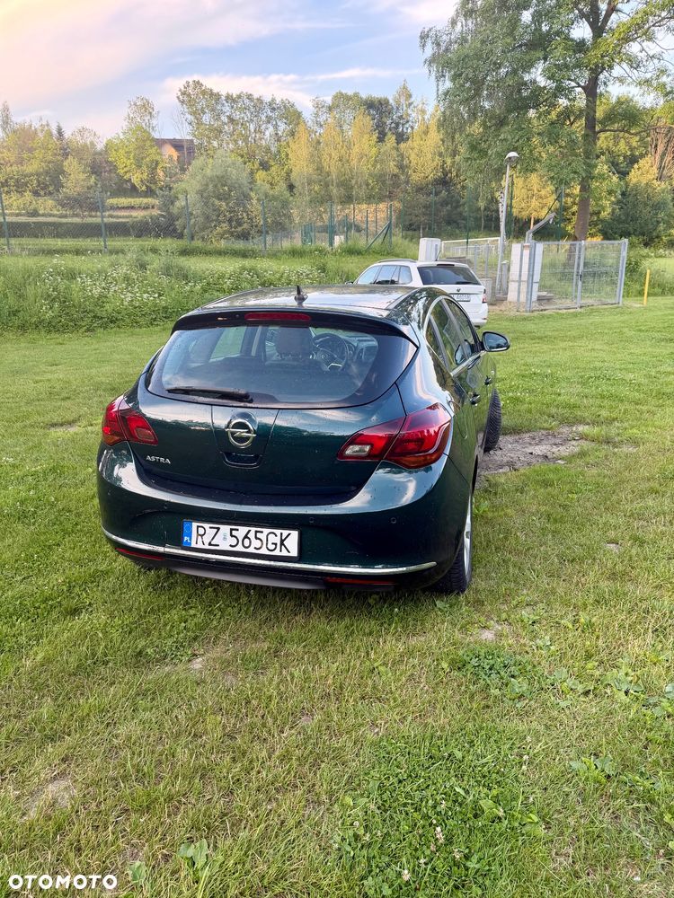 Opel Astra 1.6 Sport - 12