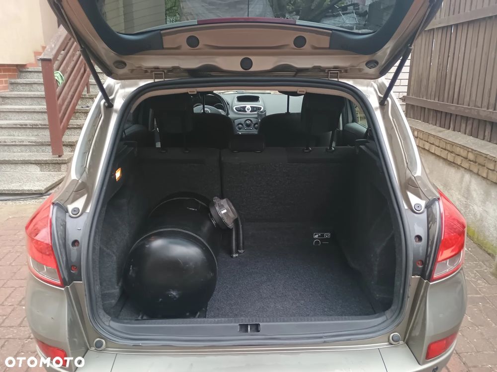 Renault Clio 1.2 16V All Inclusive - 7