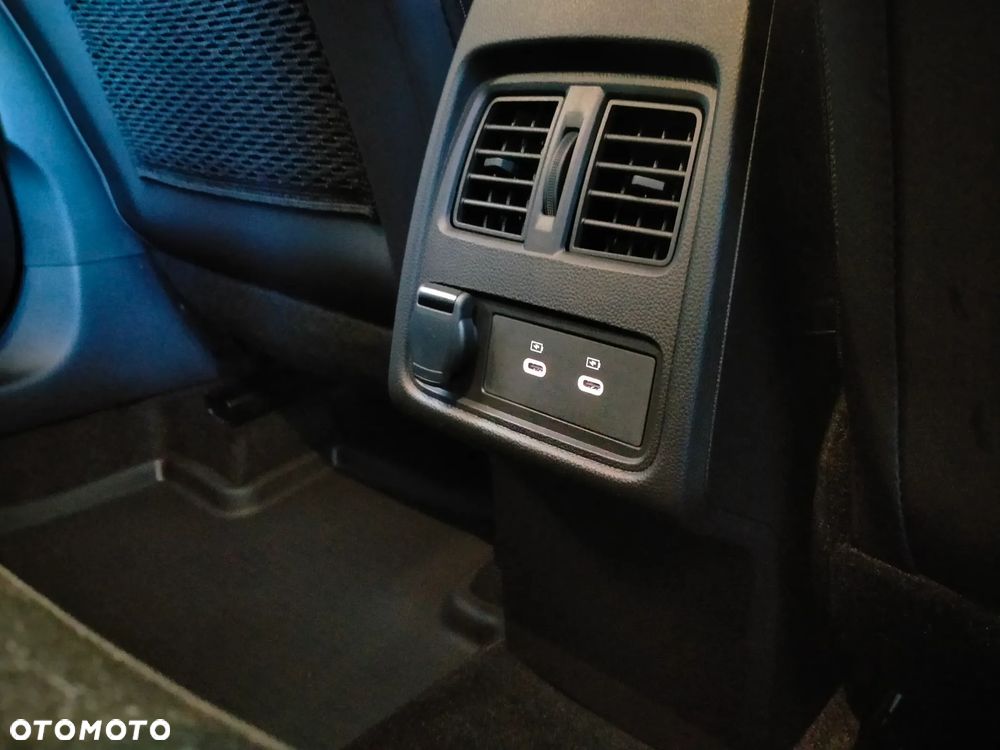 Renault Captur 1.8 E-TECH Full Hybrid 160 Techno - 22