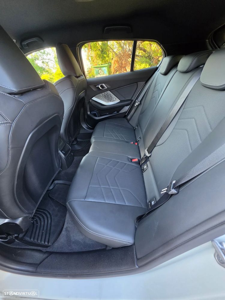 BMW 118 d Pack Desportivo M Pro - 11