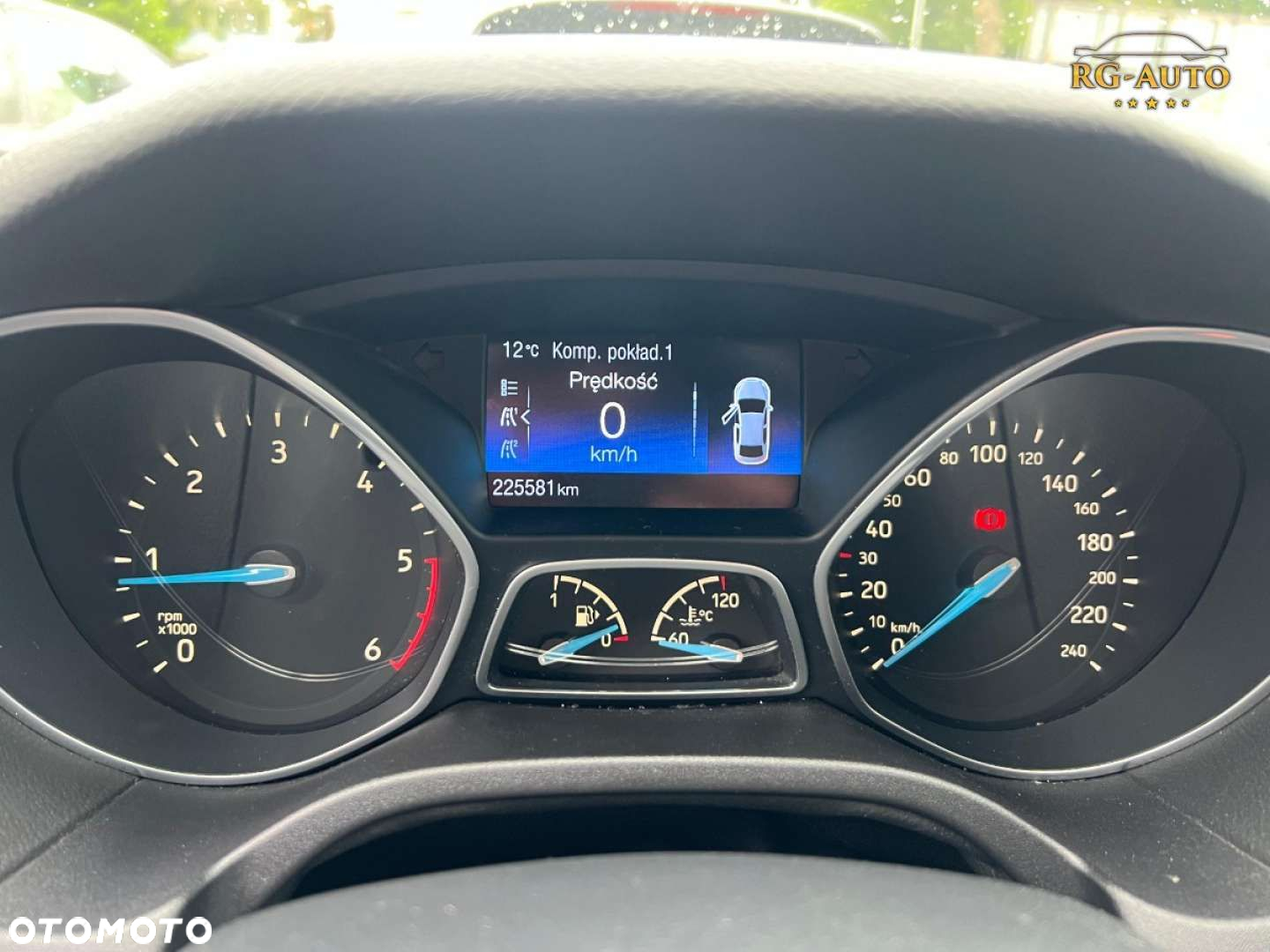 Ford Focus - 36