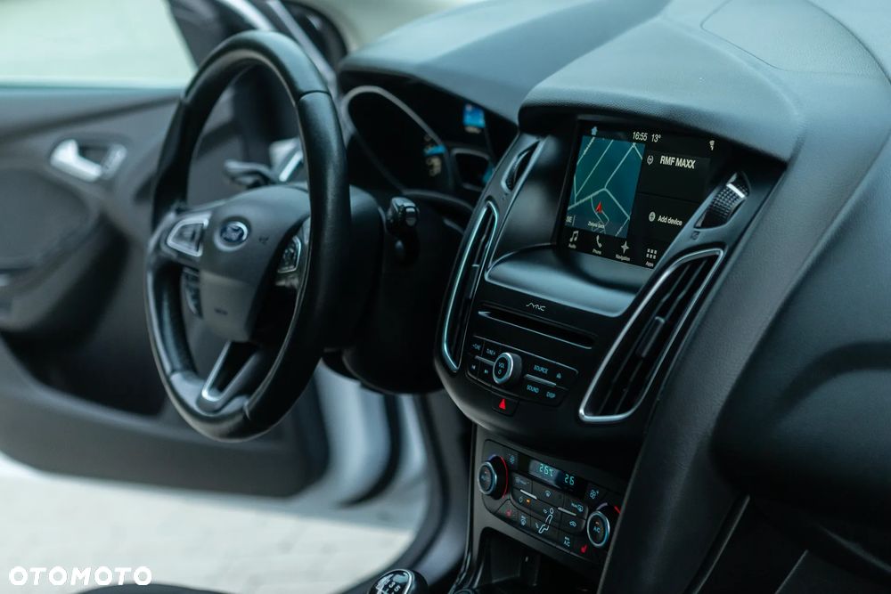 Ford Focus - 26