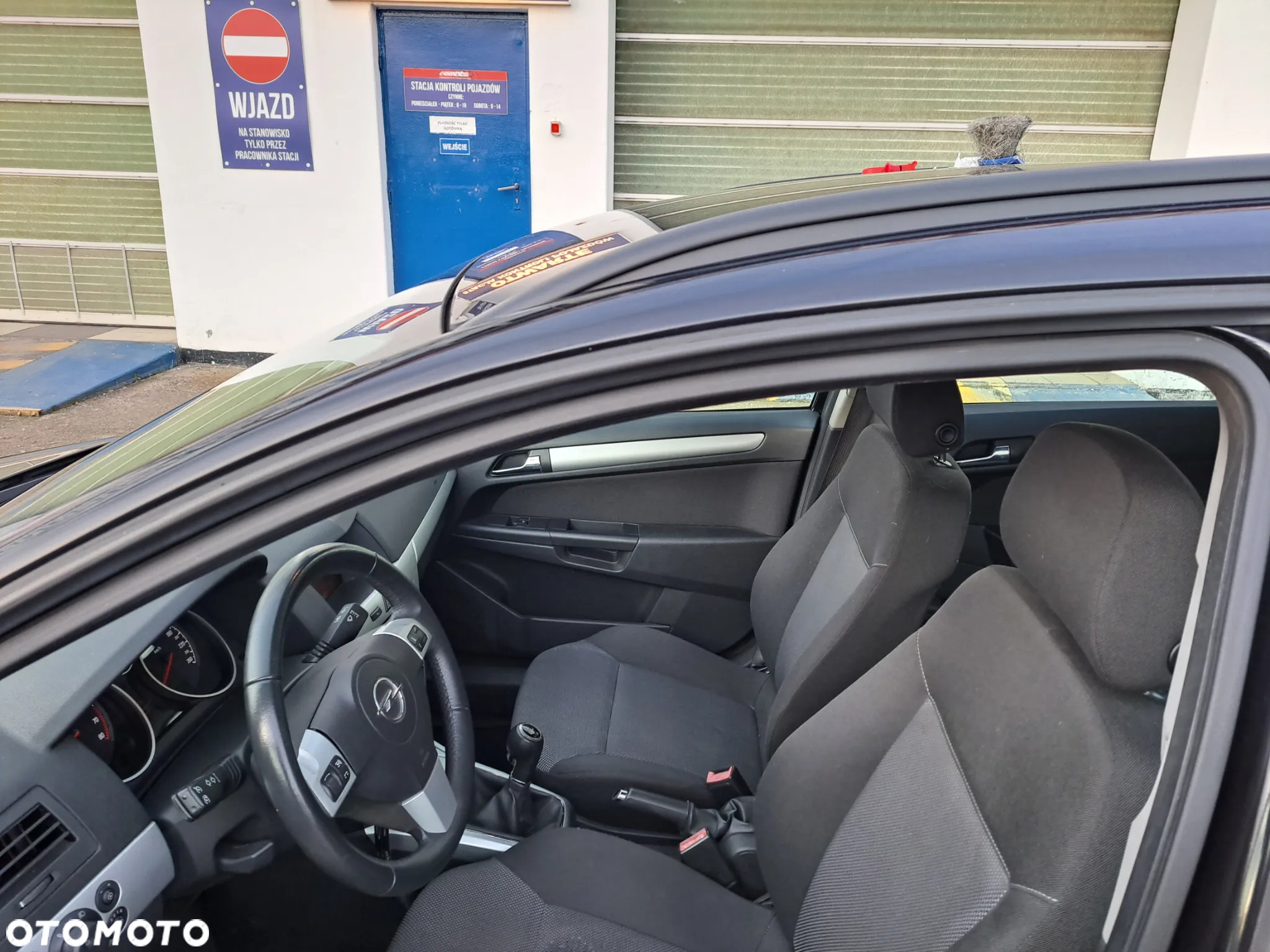 Opel Astra 1.6 Caravan NAVI - 18