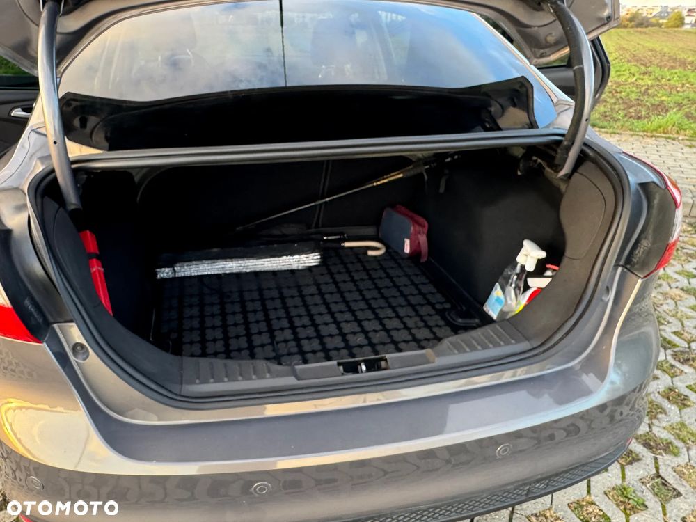 Ford Focus - 11