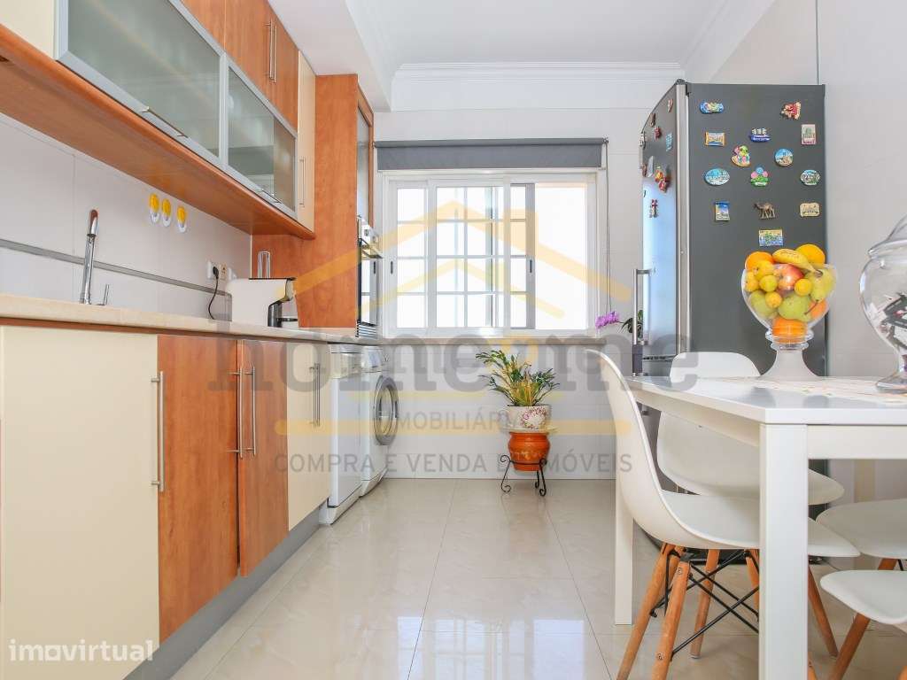 Fantástico Apartamento T2 com 2 varandas e arrecadação - Grande imagem: 3/20
