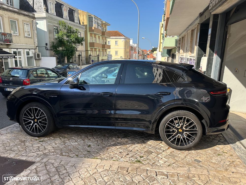 Porsche Cayenne Coupé E-Hybrid - 23
