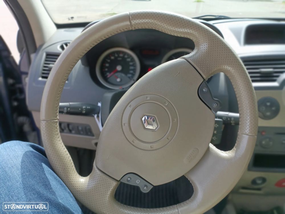 Renault Mégane Break 1.5 dCi Confort - 12