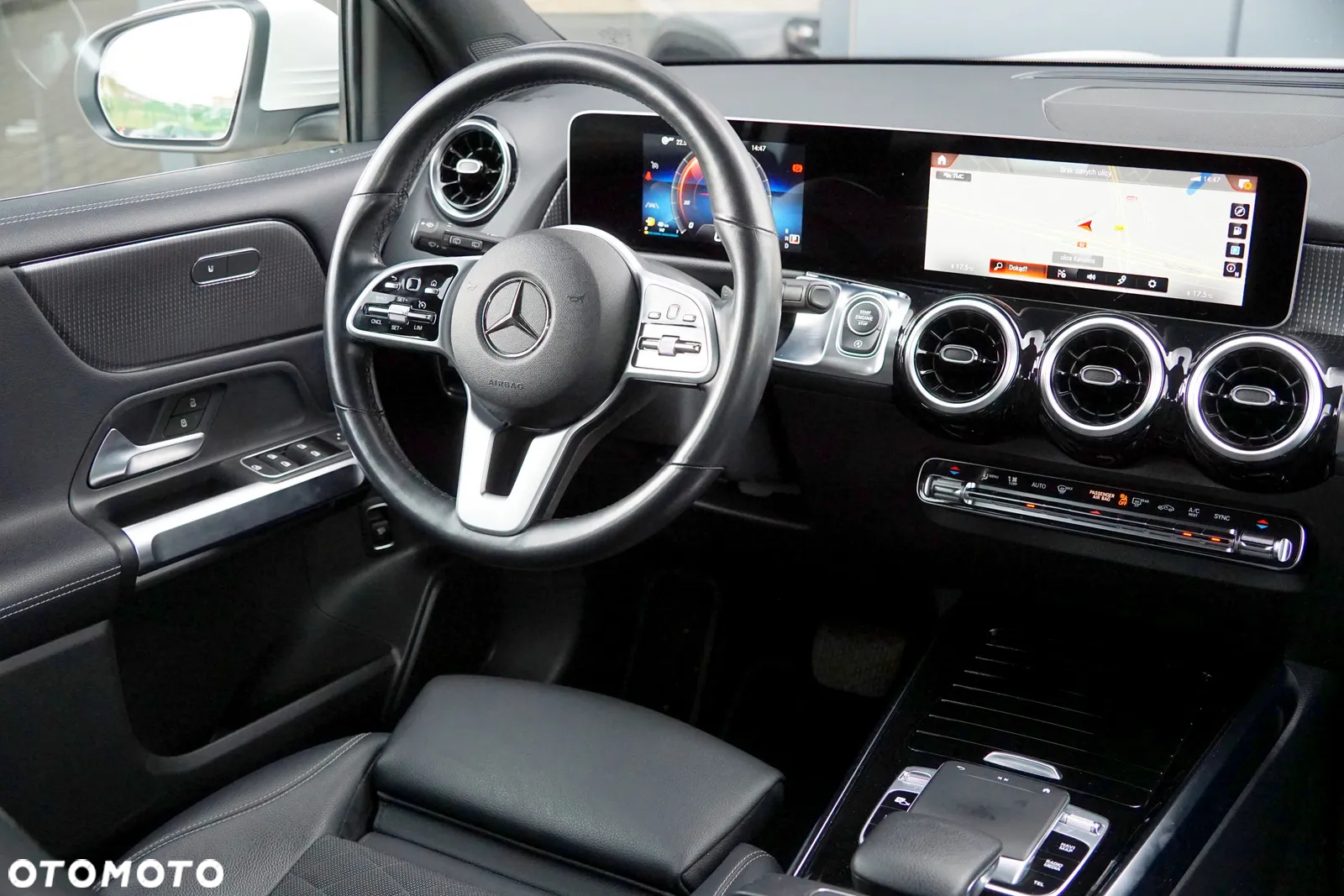 Mercedes-Benz GLB 200 7G-DCT Progressive - 30