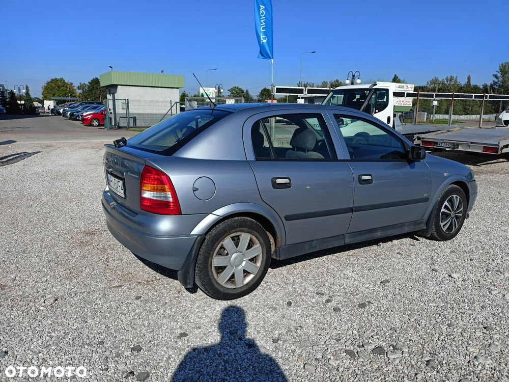 Opel Astra - 4