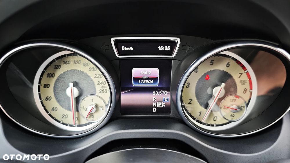Mercedes-Benz GLA - 14