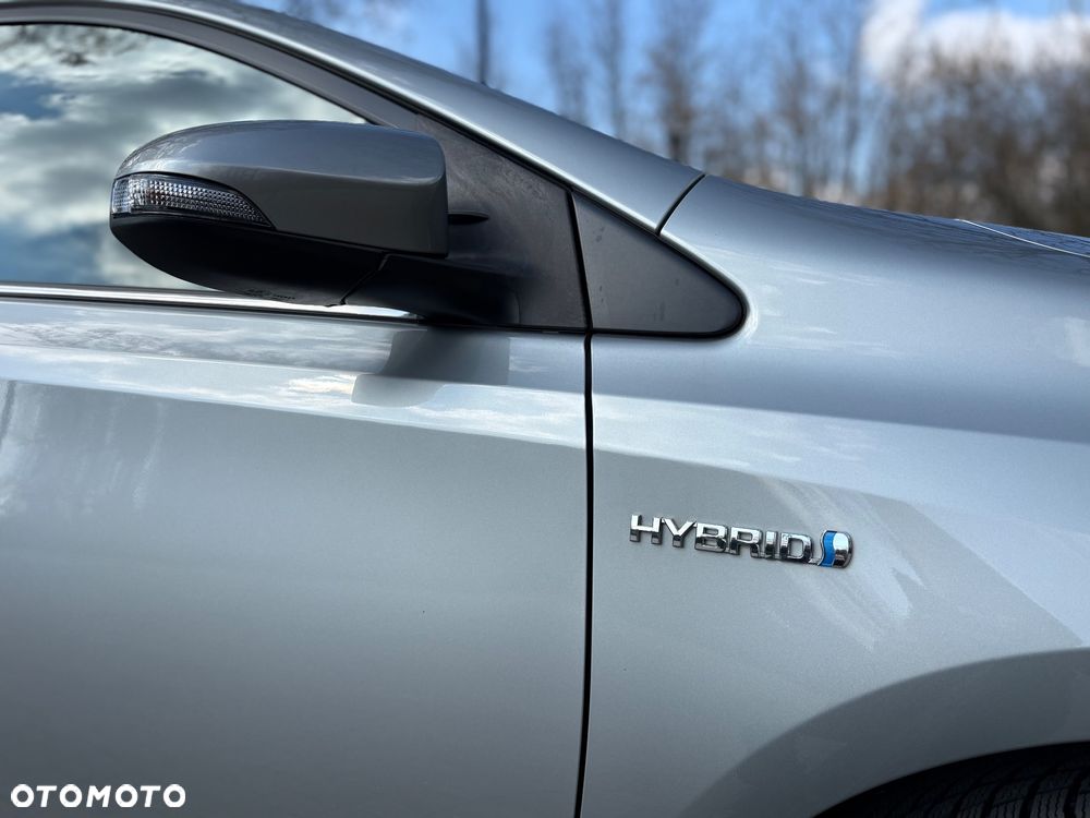 Toyota Auris Hybrid 135 Prestige - 34