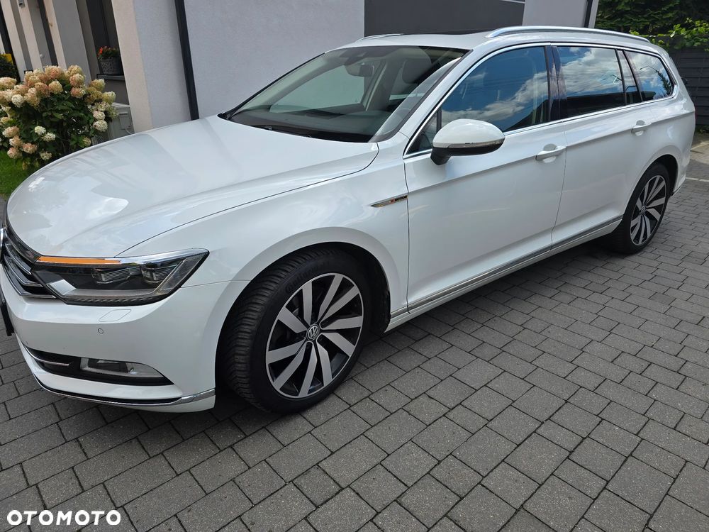 Volkswagen Passat - 11