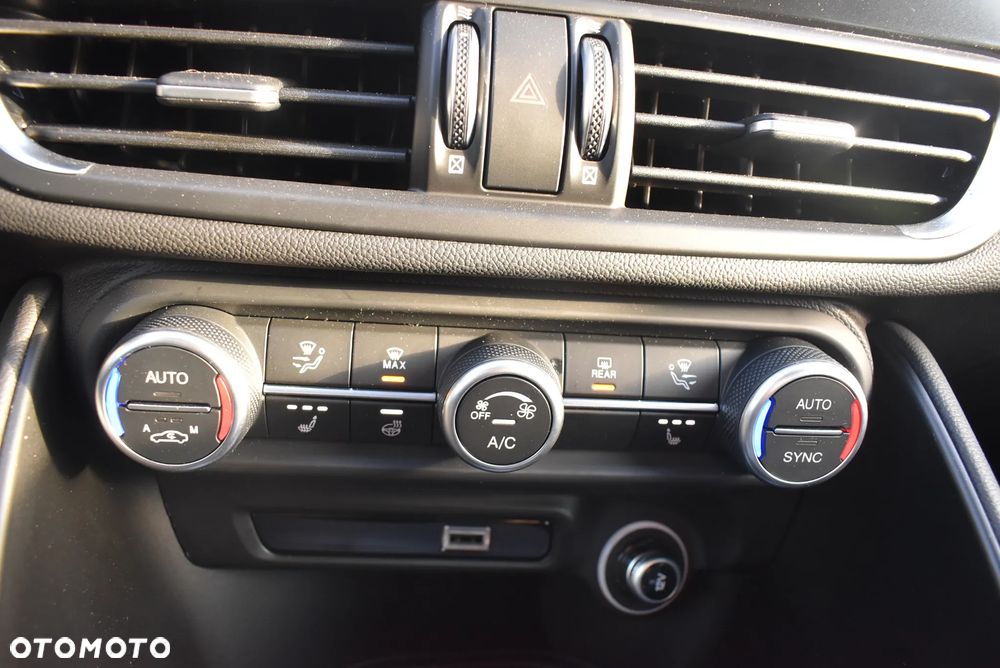 Alfa Romeo Giulia 2.0 Turbo Veloce Q4 - 28