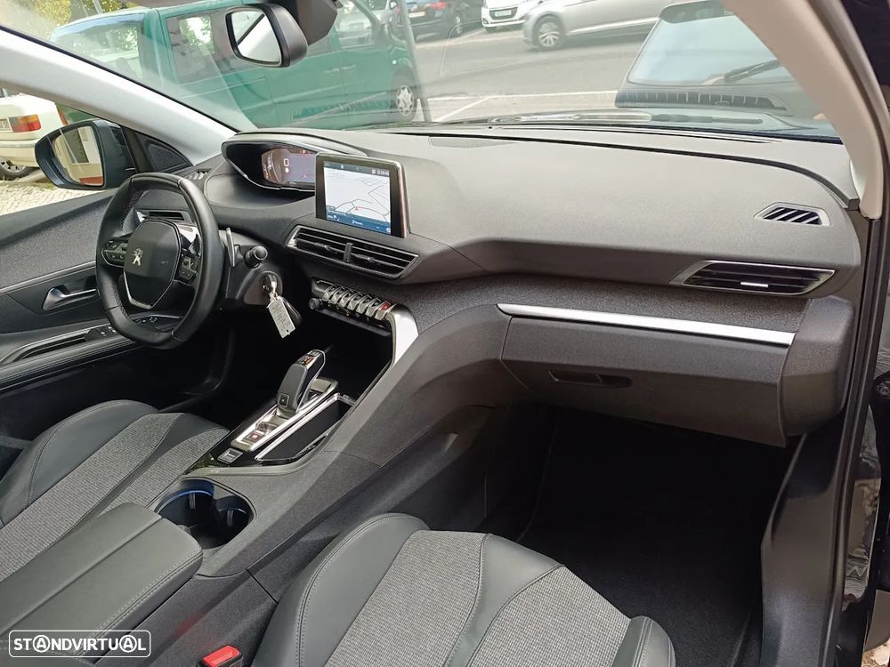 Peugeot 3008 1.2 PureTech Allure EAT8 - 19