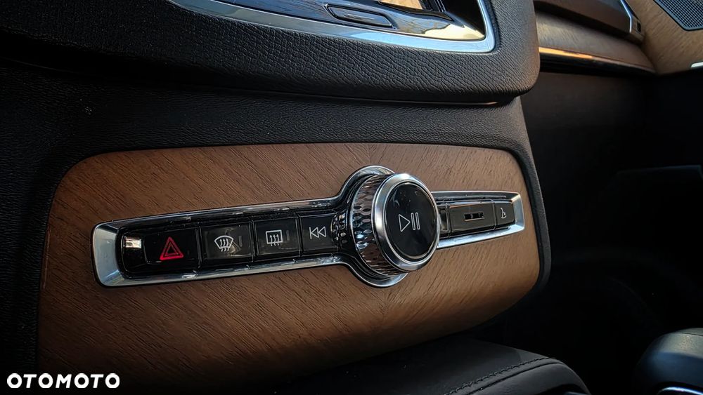 Volvo XC 90 - 24