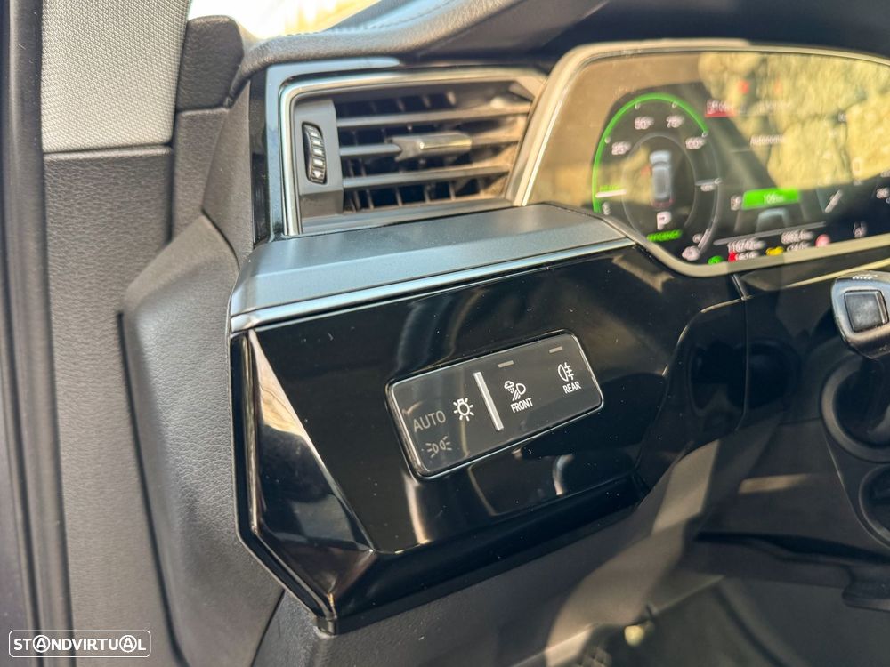 Audi e-tron 55 quattro Advanced - 28