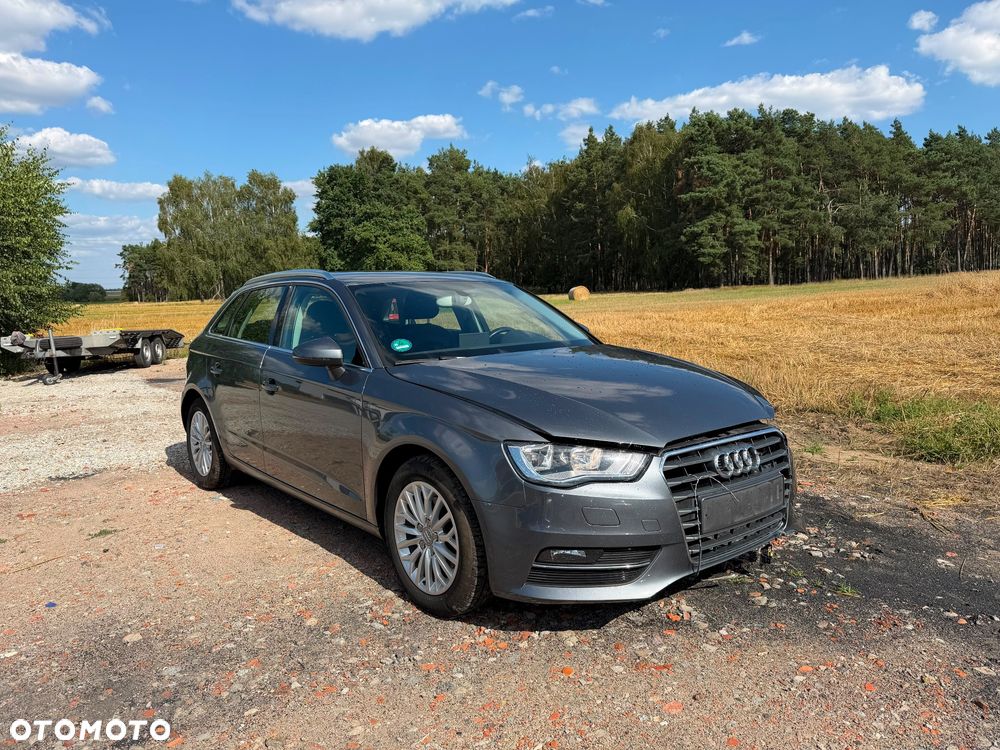 Audi A3 Sportback 2.0 TDI Ambiente - 2