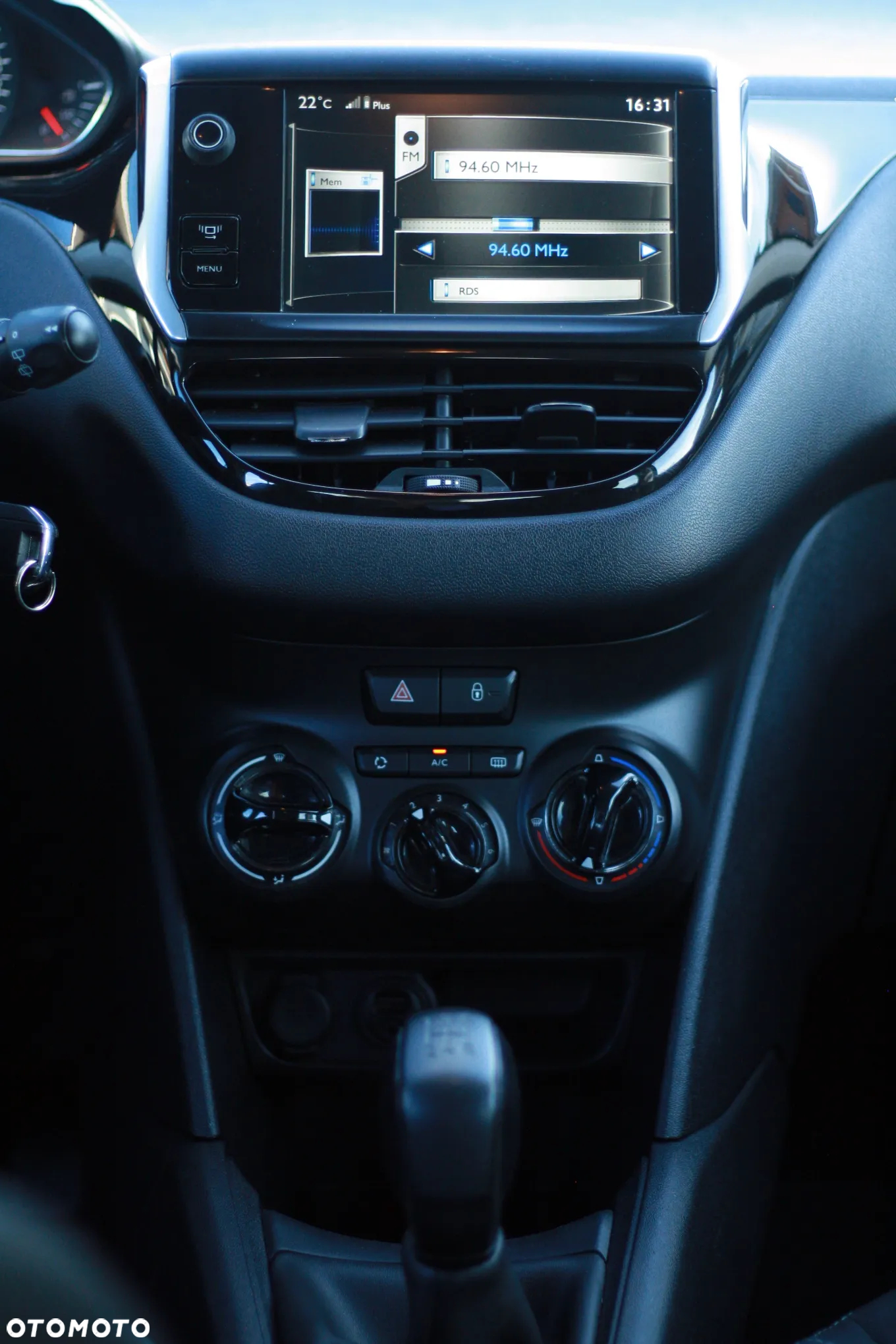 Peugeot 208 1.6 e-HDi Allure STT - 8