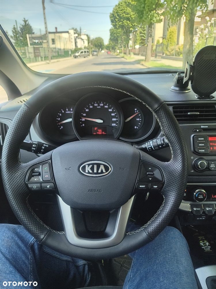 Kia Rio - 5