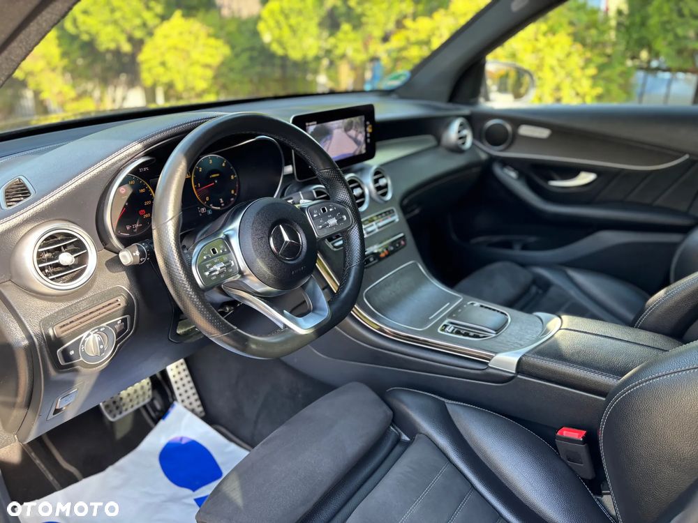 Mercedes-Benz GLC 200 d 4Matic 9G-TRONIC AMG Line - 24