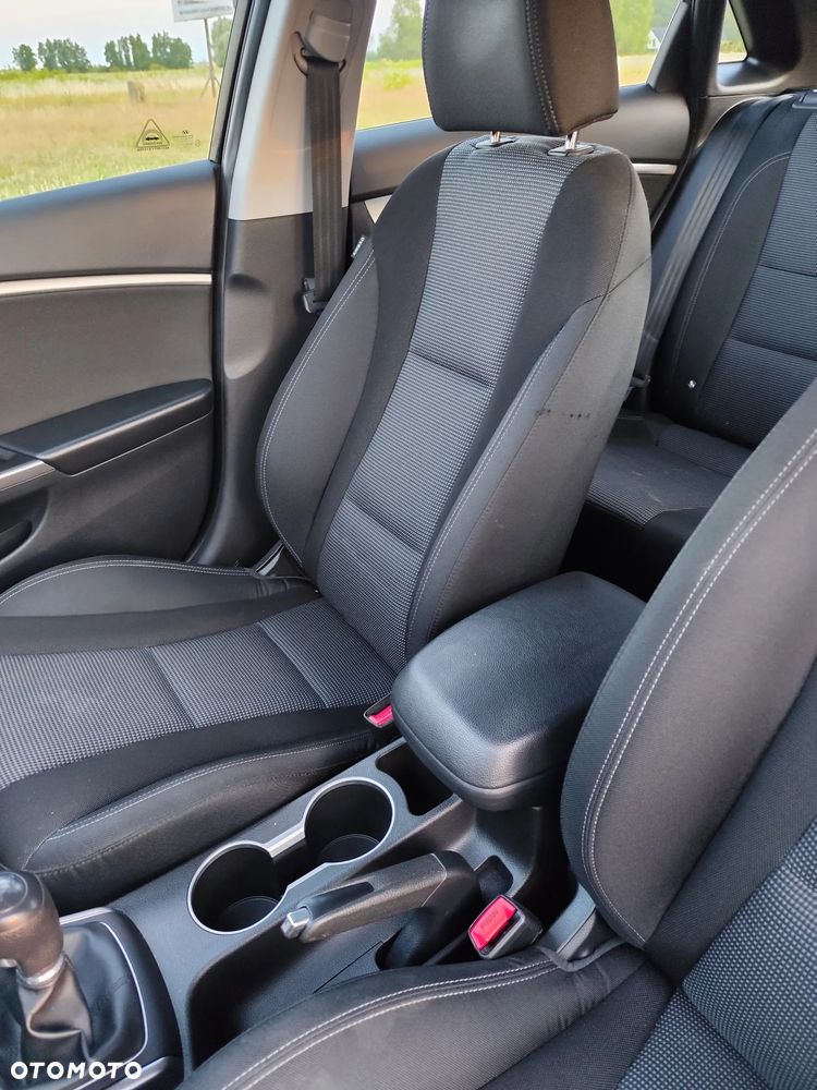 Hyundai i30 blue 1.4 Classic Navigation - 17
