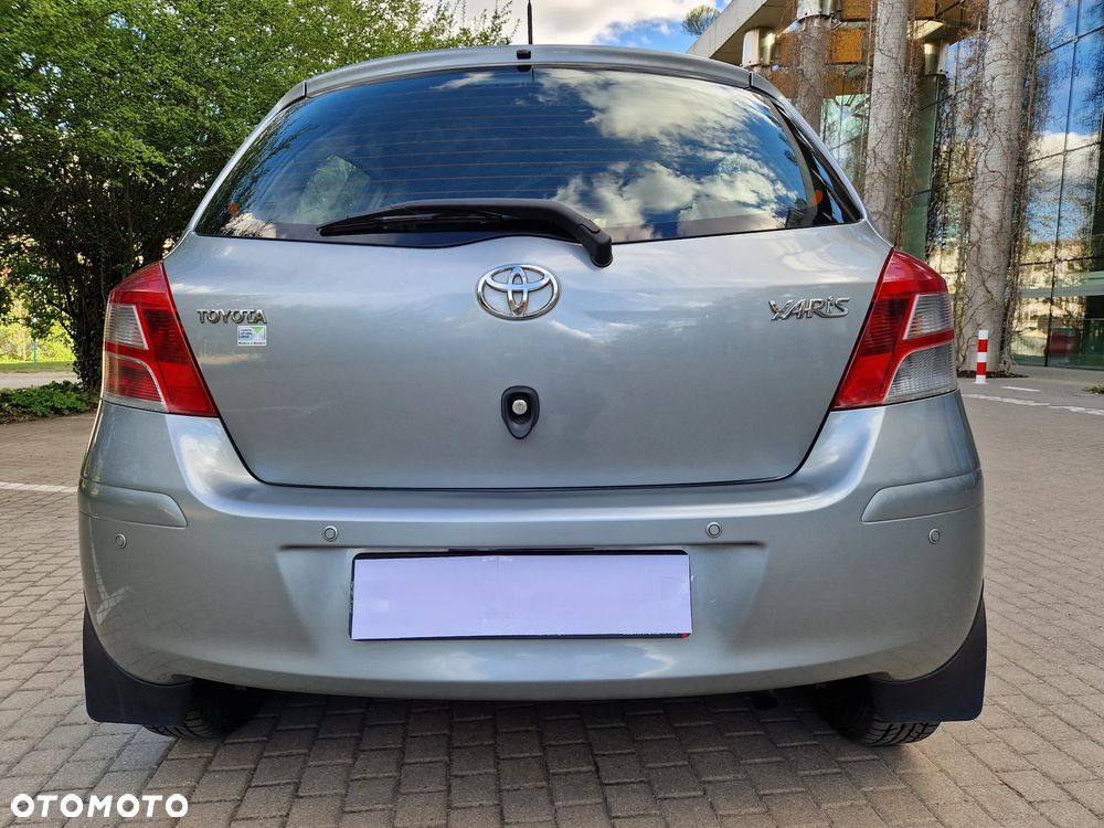 Toyota Yaris 1.0 Terra - 23